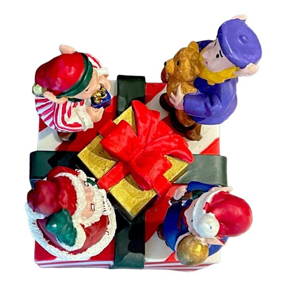 Christmas Present Ceramic Santa & Elves 5 Piece Cheese Spreader Set - Picture 2 of 3